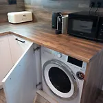 Chaticka Pod Lysou بيت للعطل